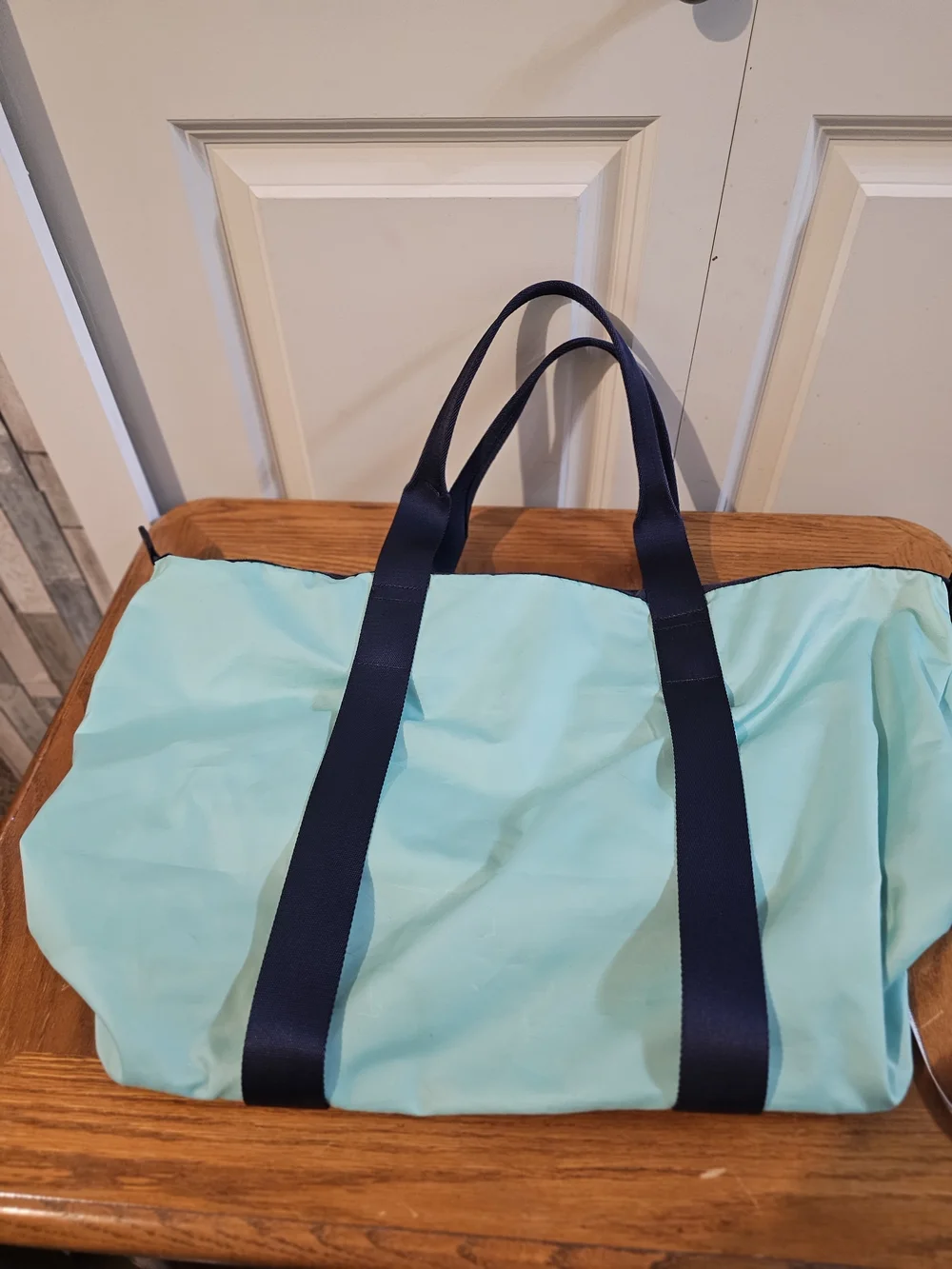 Lululemon Mint & Navy Weekend Tote